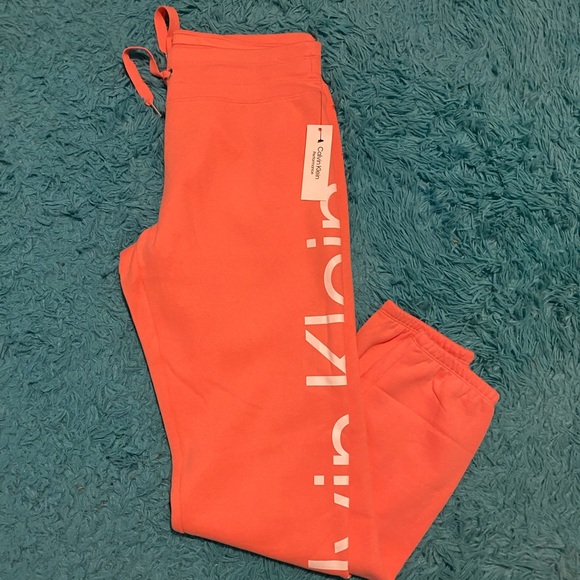 Calvin Klein Sweatpants - Picture 1 of 1